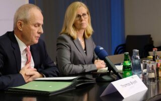 Landrat Thomas Brych mit Kreisrätin Regine Körner - Foto: LK Goslar