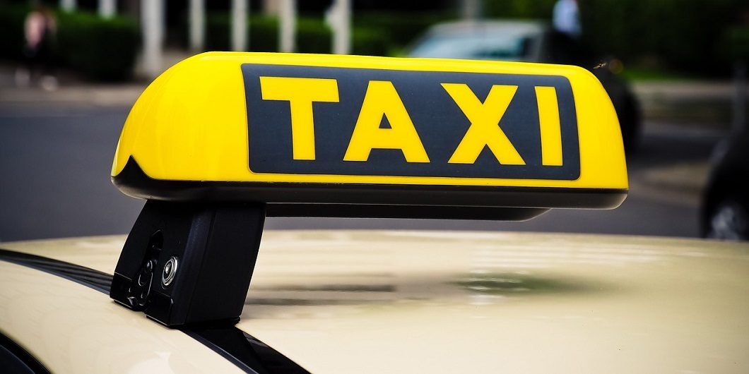 Taxi - Foto: Michael Gaida auf Pixabay