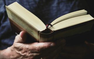 Buch lesen - Foto: pixabay