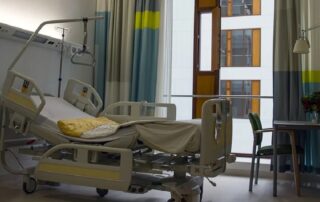Krankenhausbett (c) pixabay