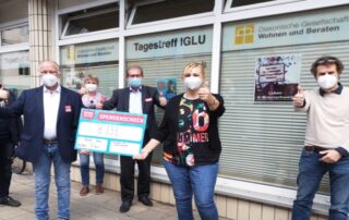 Scheckübergabe Pfandbons (c) reka