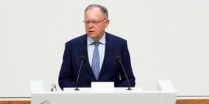 Stephan Weil im Plenum (c) Nds. Landtag