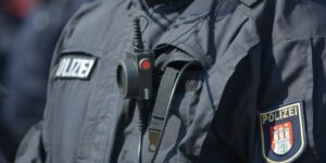 Polizei Uniform (c) pixabay